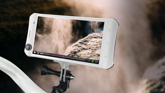 Yezz Sfera je prvním smartphonem s 360° kamerou
