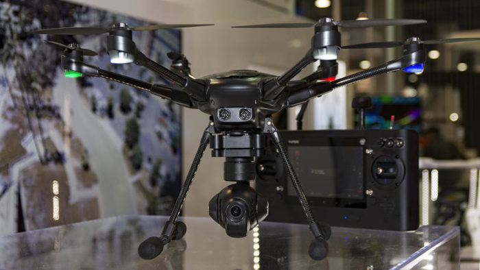 Intel ukázal dron s technologií RealSense