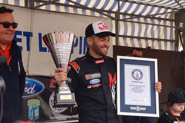 Létající Francouz Franky Zapata v sobotu překonal světový rekord na svém Flyboard Air