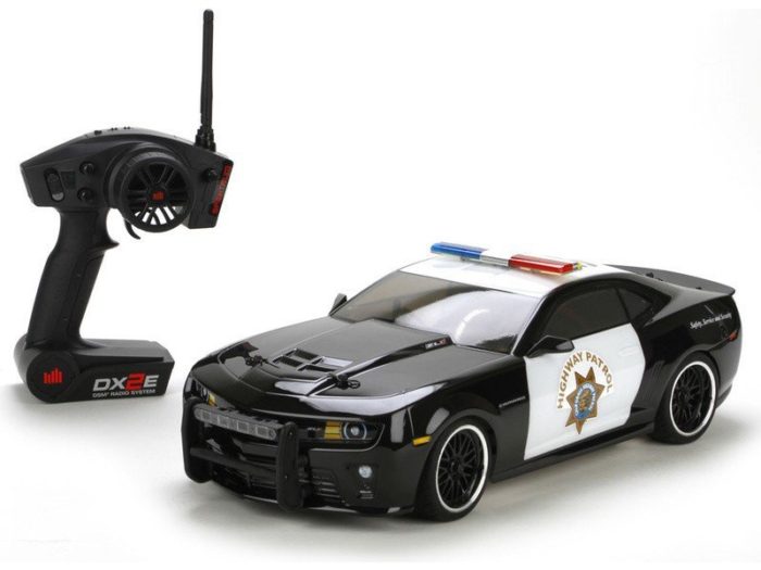Vaterra Chevrolet Camaro – věrná kopie v policejní verzi