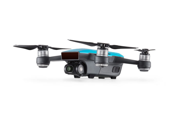 Máme další slevové kupóny DJI Spark Fly More Combo v bílém a modrém provedení