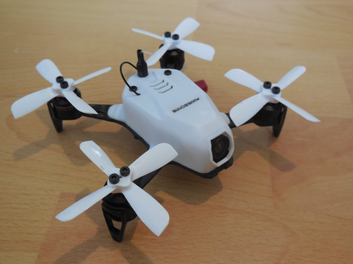 Recenze ASUAV Mini Youbi 95mm – malý závoďák s dostatkem výkonu