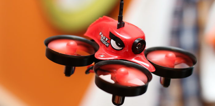 Eachine E013 Micro – levná možnost, jak si vyzkoušet FPV