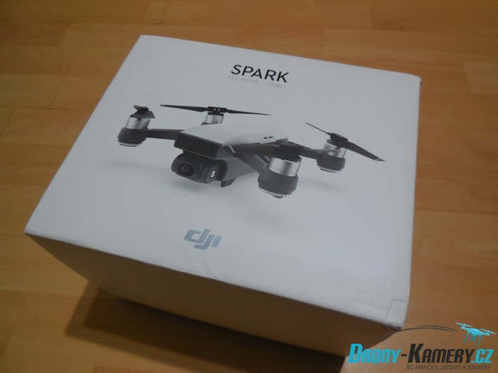 Unboxing DJI Spark Fly More Combo – první pohled a seznámení s příslušenstvím