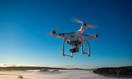 DJI Neo 2 — ultralehký dron pod 300 g. Pro koho a kdy nestačí?