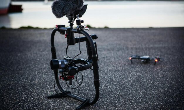 DJI Osmo Mobile 7 — stabilizátor pro telefon za 2 000 Kč. Kdy se to vyplatí?